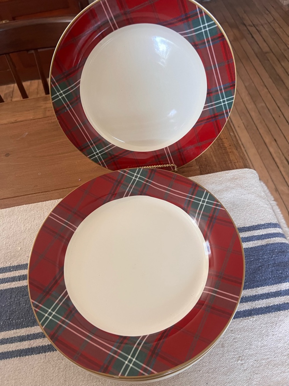 6 Williams Sonoma Red Tartan Dinner Plates Gold Rim